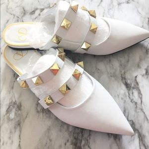 White Gladiator flats